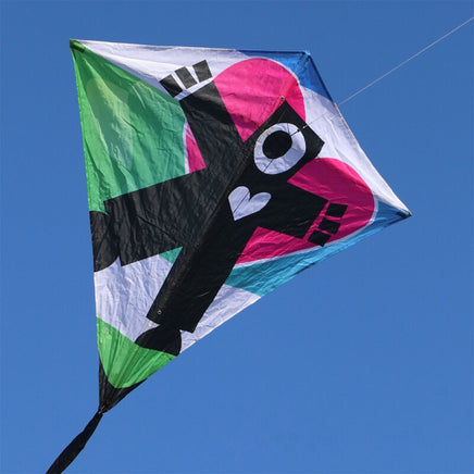 Schwartzing Manneken Diamond by Spider Kites